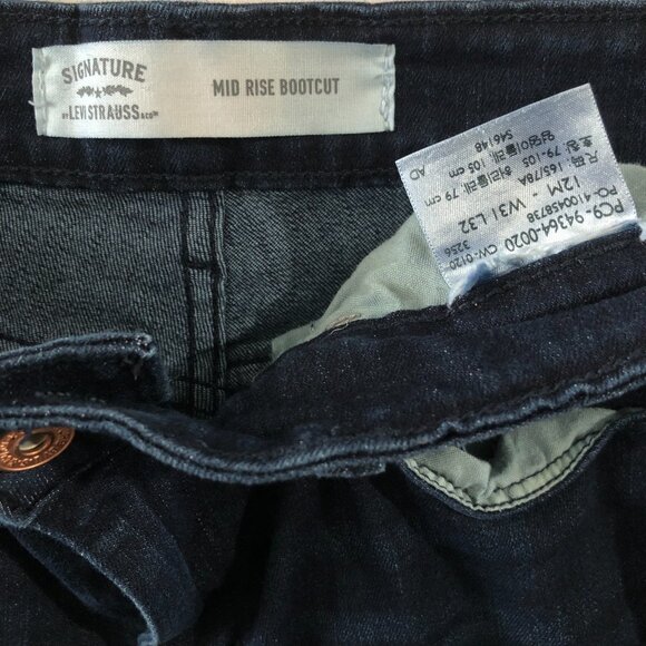 Signature Levi Strauss Jeans Womens W31xL32 Blue Mid Rise Bootcut Stretch Denim - Picture 8 of 9